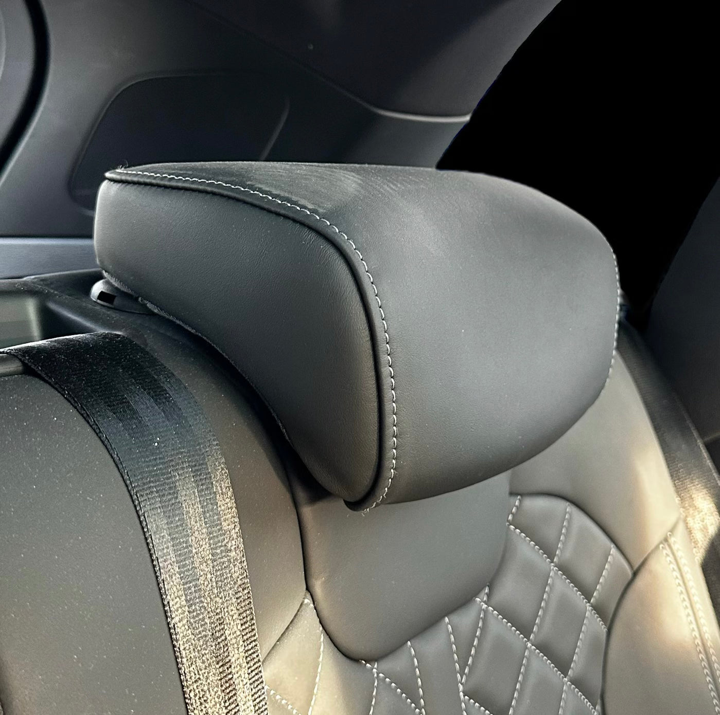 Rear Head Rests Genuine Low Profile Rear Outer Headrest Assemblies | B9 A5, S5, RS5 ...